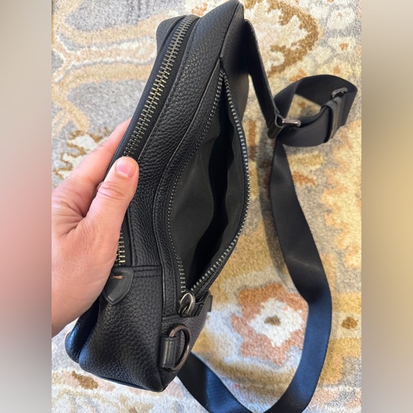 Coach Gotham Pack - Picture 4 of 14